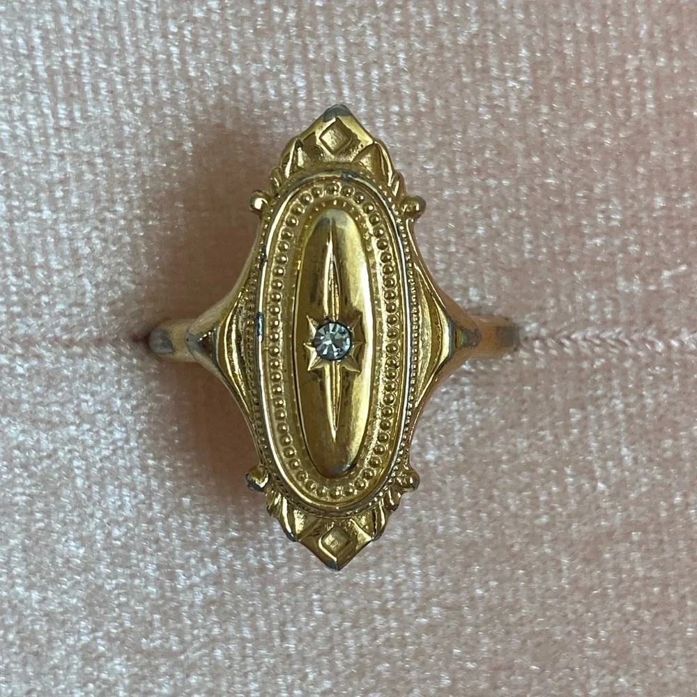 Vintage Avon Kensington Ring ✨ Size 6-8.5 - Picture 1 of 16